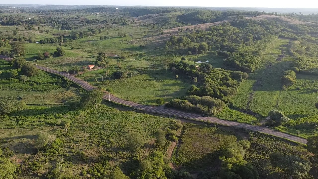 Perspectiva da rua principal